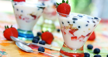 fruit and yogurt parfait